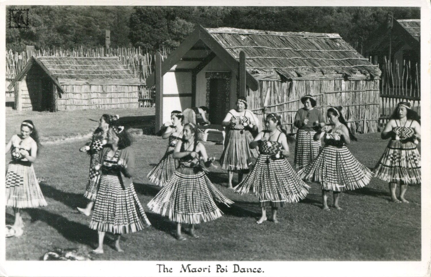 Rotorua The Maori Poi Dance