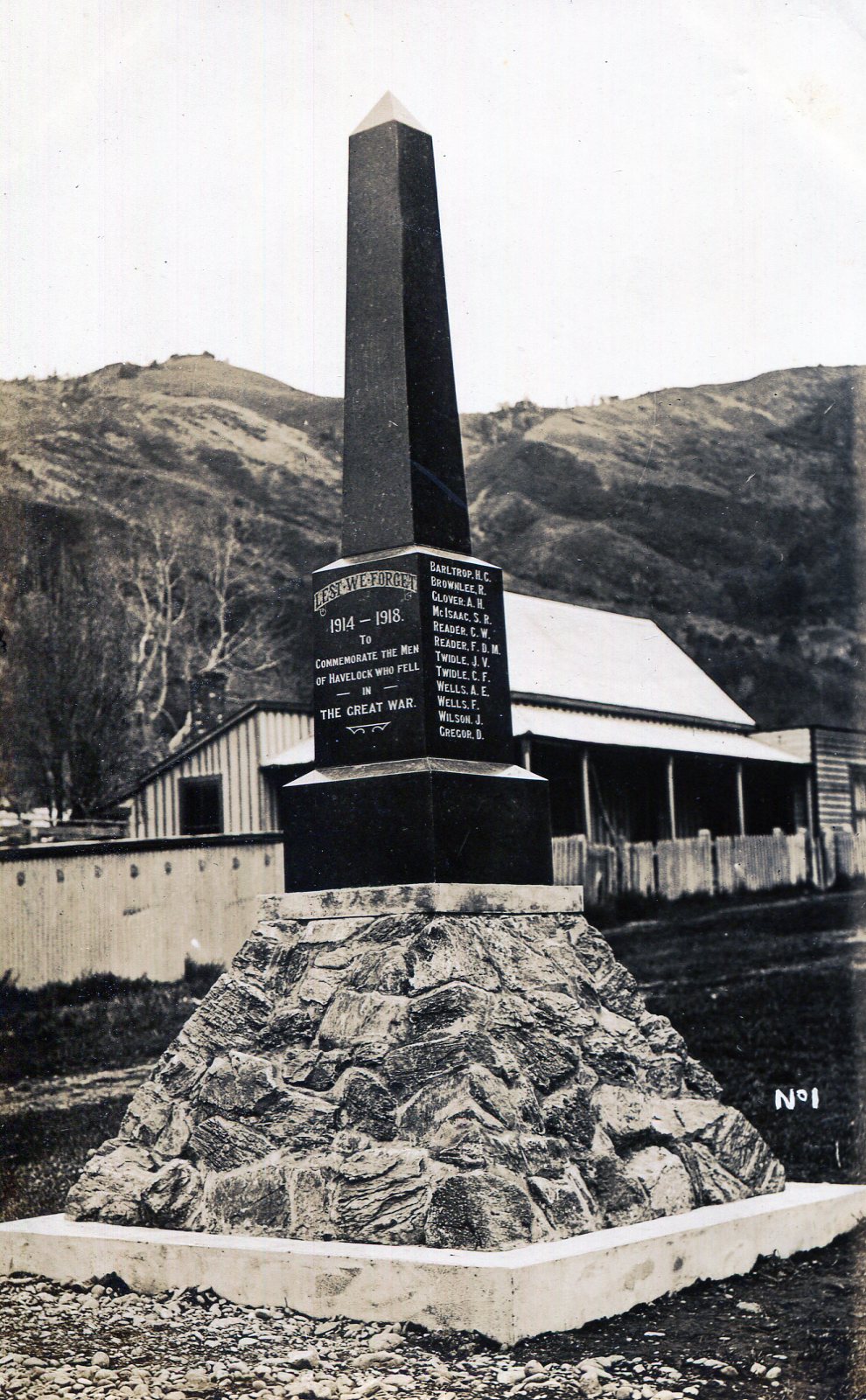Havelock War Memorial Lucknow Street